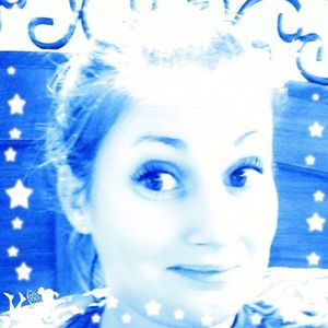 Meet your Posher, Caitlin